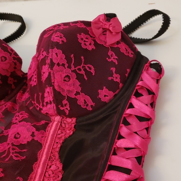 Lace corset with garter - Picture 3 of 7